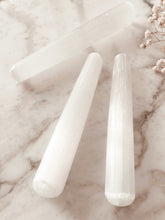 Load image into Gallery viewer, Selenite Wand