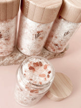 Load image into Gallery viewer, Glass Jar Soaks