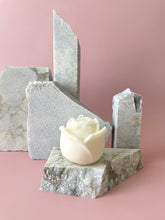 Load image into Gallery viewer, Rose Bud Candle