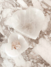 Load image into Gallery viewer, Selenite Bowl