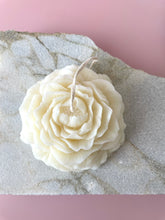 Load image into Gallery viewer, Peony Sculpted Candle
